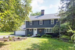 6 Briar Hill Road, Orchard Park, NY 14127