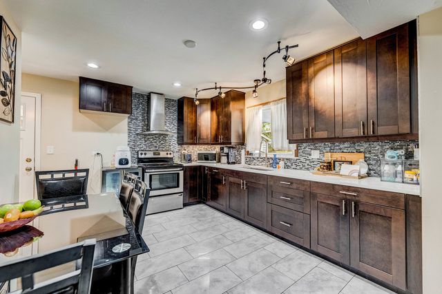 12642 S Central Avenue, Palos Heights, IL 60463