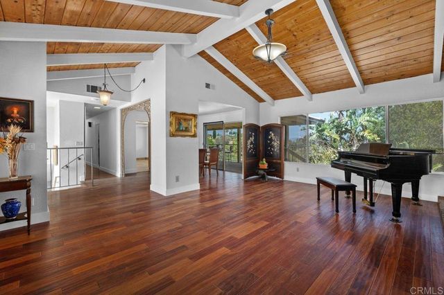 1154 Via Valle, Escondido, CA 92029