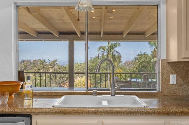 1154 Via Valle, Escondido, CA 92029