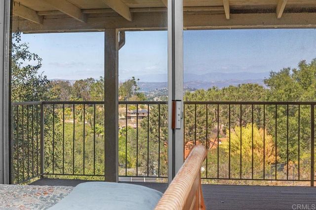 1154 Via Valle, Escondido, CA 92029