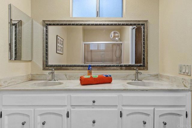 1154 Via Valle, Escondido, CA 92029