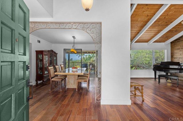 1154 Via Valle, Escondido, CA 92029