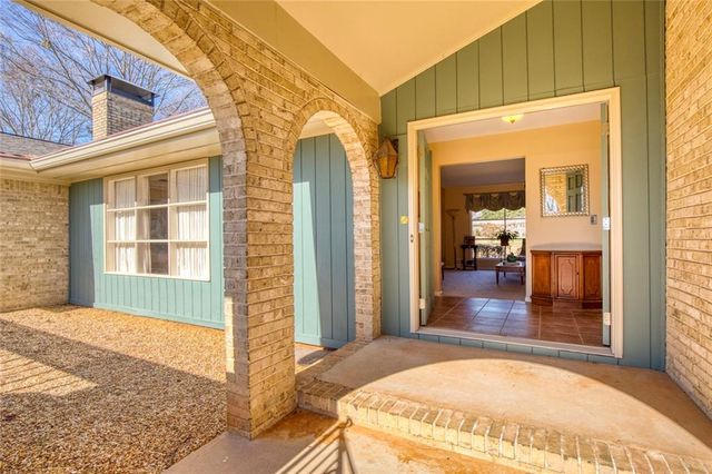 2850 Peeler Road, Dunwoody, GA 30360