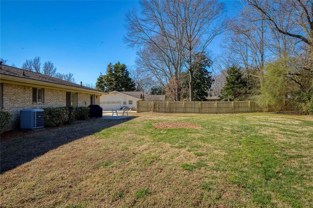 2850 Peeler Road, Dunwoody, GA 30360