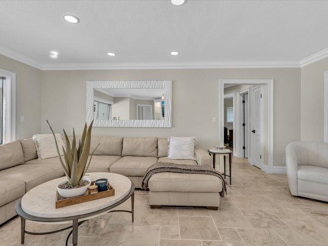 1525 SE 12th Street, Deerfield Beach, FL 33441