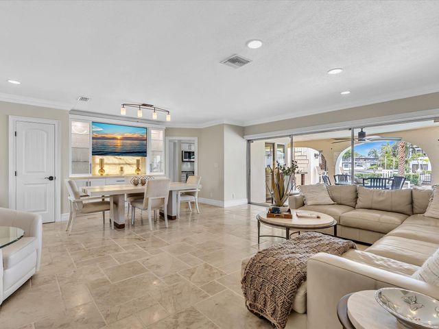 1525 SE 12th Street, Deerfield Beach, FL 33441