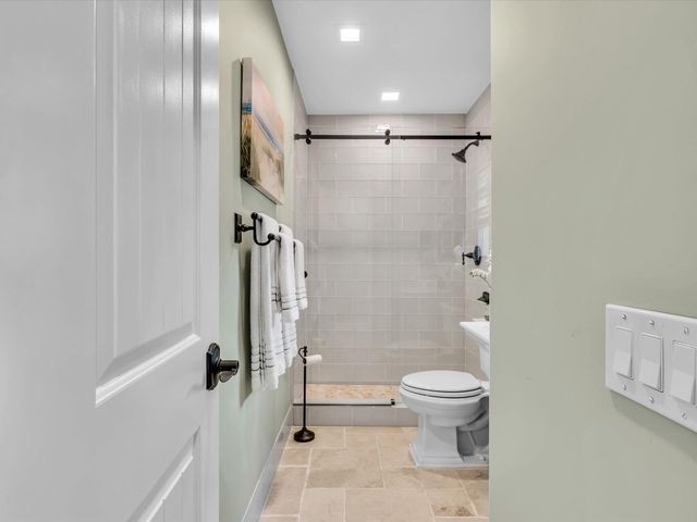 1525 SE 12th Street, Deerfield Beach, FL 33441