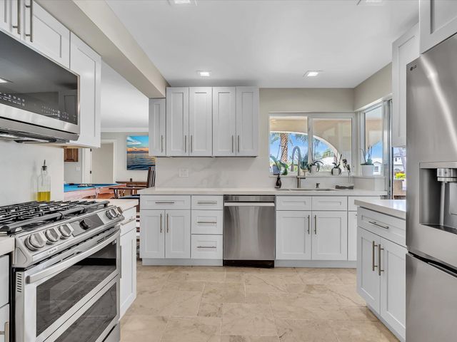 1525 SE 12th Street, Deerfield Beach, FL 33441