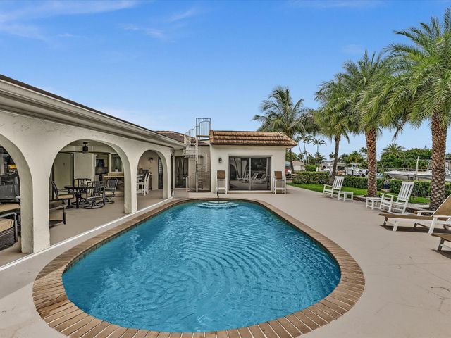 1525 SE 12th Street, Deerfield Beach, FL 33441