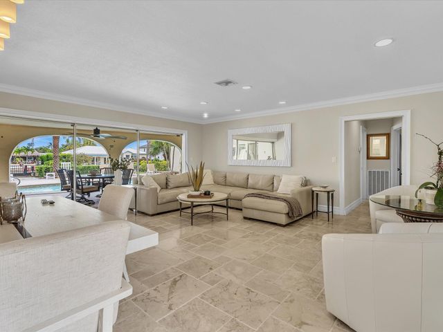 1525 SE 12th Street, Deerfield Beach, FL 33441