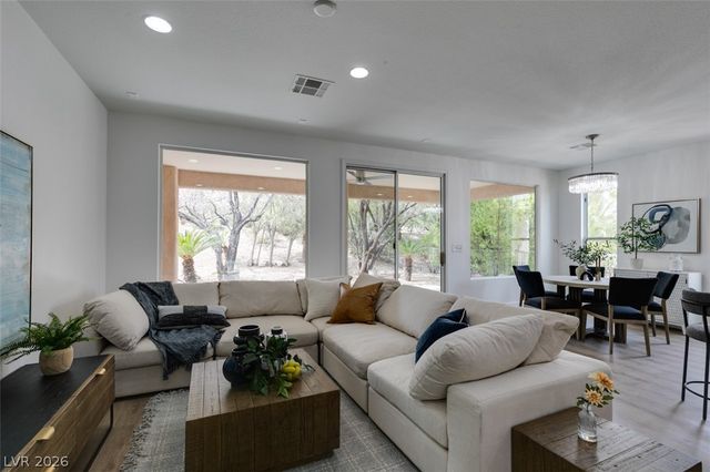 5029 Alfingo Street, Las Vegas, NV 89135