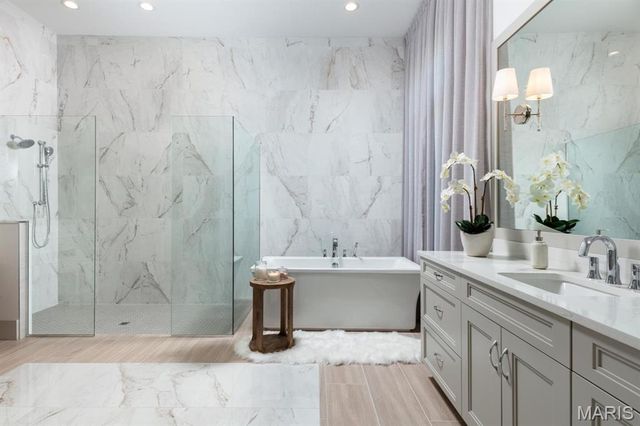 1504 TBB Kehrs Mill Road, Chesterfield, MO 63005