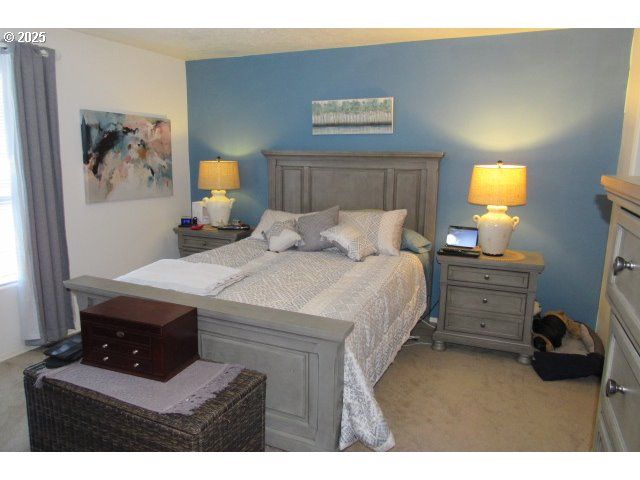 225 NESTUCCA Ln, Roseburg, OR 97471