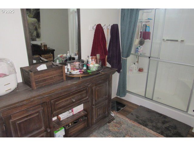 225 NESTUCCA Ln, Roseburg, OR 97471