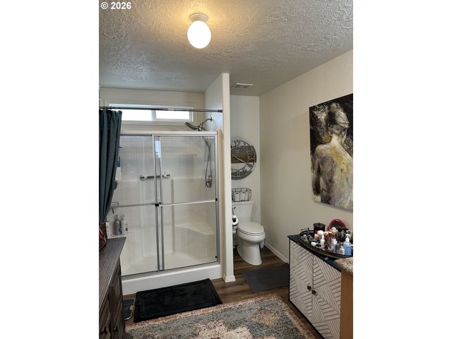 225 NESTUCCA Ln, Roseburg, OR 97471