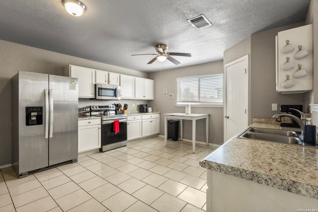6314 Fence Crossing, San Antonio, TX 78244