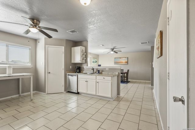6314 Fence Crossing, San Antonio, TX 78244