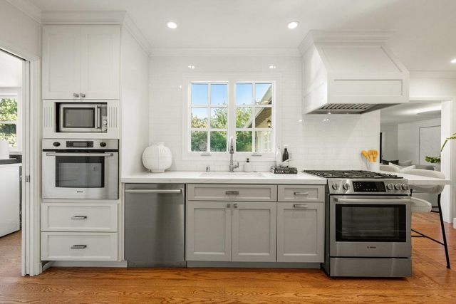 39 El Cerrito Avenue, San Mateo, CA 94402