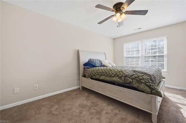 12768 Daybreak CIR, Newport News, VA 23602