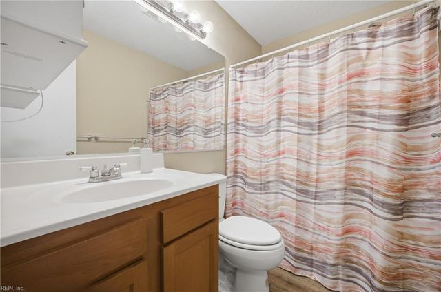 12768 Daybreak CIR, Newport News, VA 23602