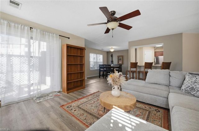 12768 Daybreak CIR, Newport News, VA 23602