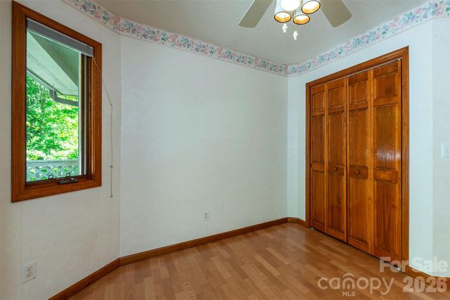 29 Hillcreek Drive, Asheville, NC 28804