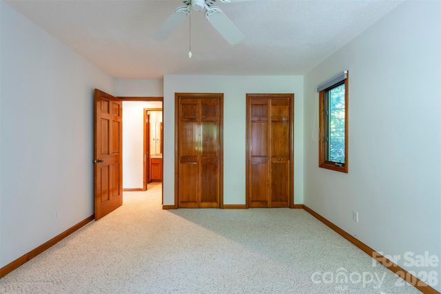 29 Hillcreek Drive, Asheville, NC 28804