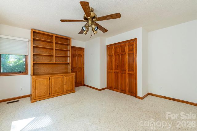 29 Hillcreek Drive, Asheville, NC 28804