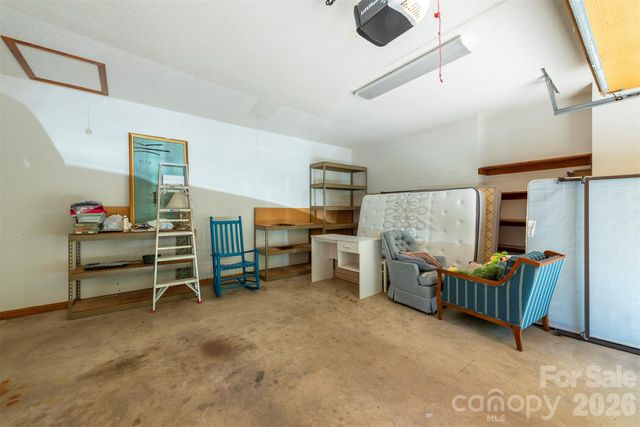 29 Hillcreek Drive, Asheville, NC 28804