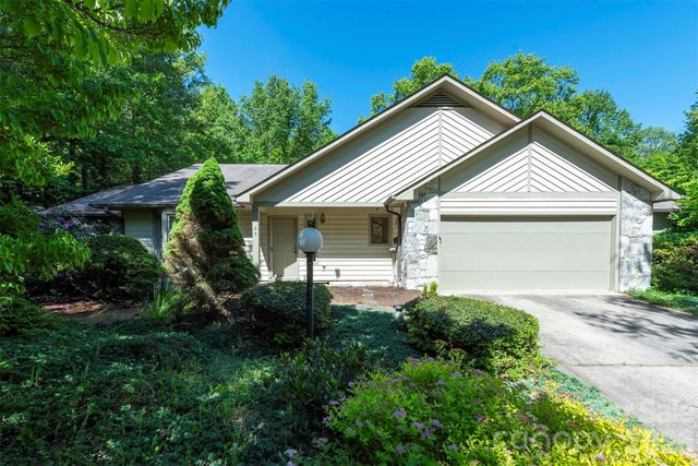 29 Hillcreek Drive, Asheville, NC 28804