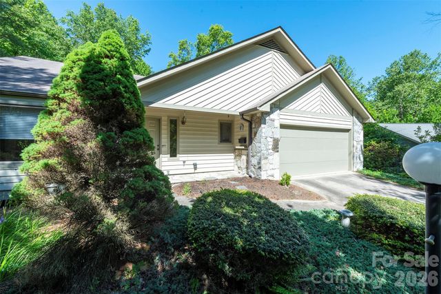 29 Hillcreek Drive, Asheville, NC 28804
