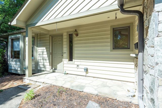 29 Hillcreek Drive, Asheville, NC 28804