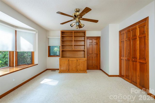 29 Hillcreek Drive, Asheville, NC 28804