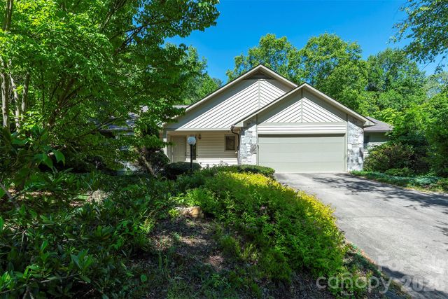 29 Hillcreek Drive, Asheville, NC 28804