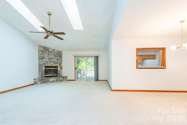 29 Hillcreek Drive, Asheville, NC 28804