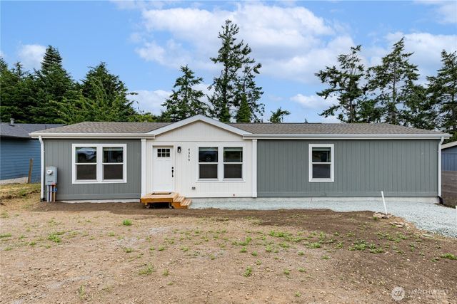 4359 Childrens Avenue, Oak Harbor, WA 98277