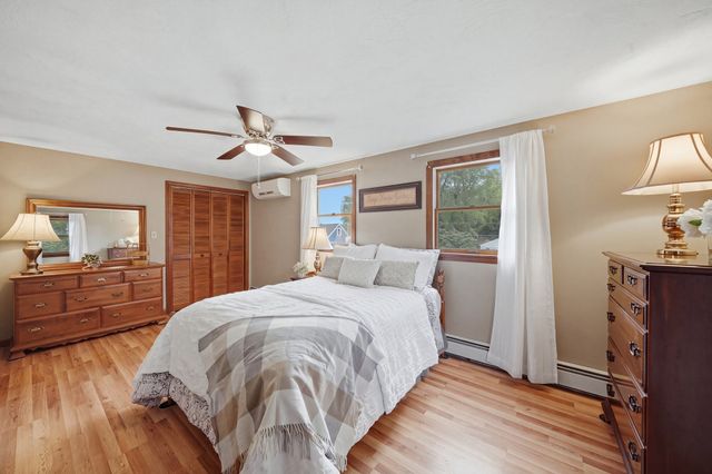 672 Shawsheen St, Tewksbury, MA 01876
