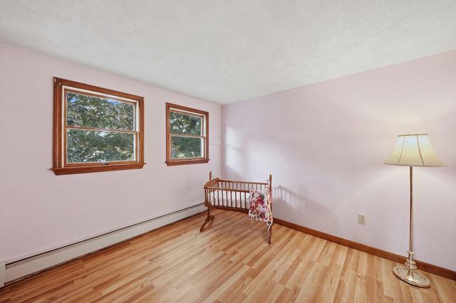 672 Shawsheen St, Tewksbury, MA 01876
