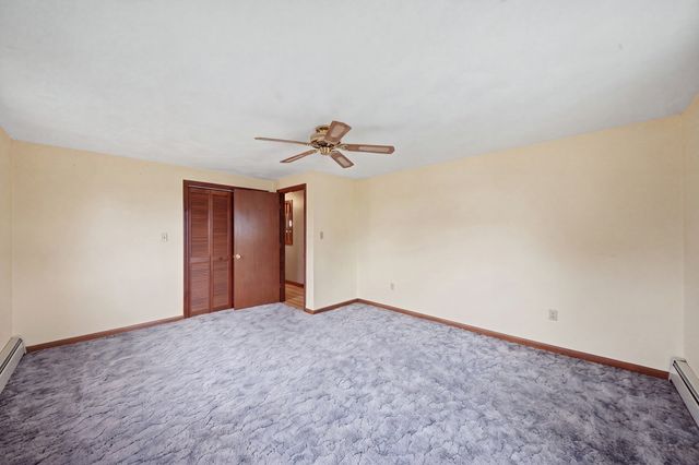 672 Shawsheen St, Tewksbury, MA 01876