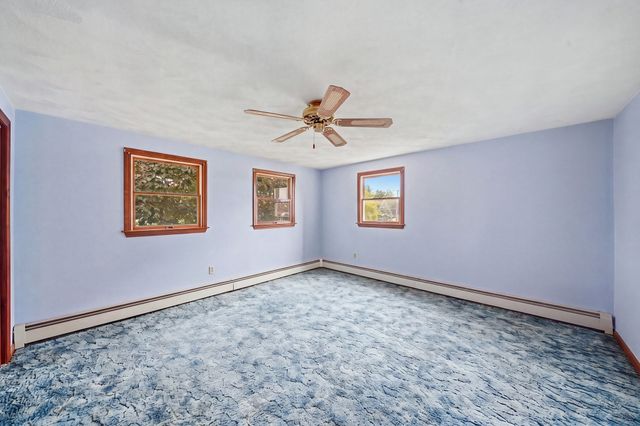 672 Shawsheen St, Tewksbury, MA 01876