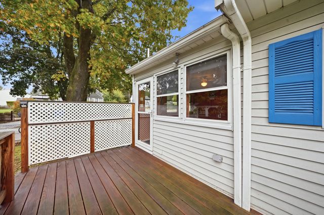 672 Shawsheen St, Tewksbury, MA 01876