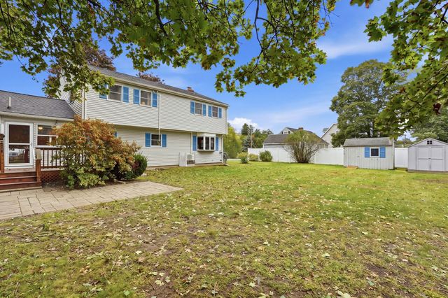 672 Shawsheen St, Tewksbury, MA 01876