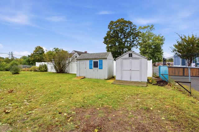 672 Shawsheen St, Tewksbury, MA 01876