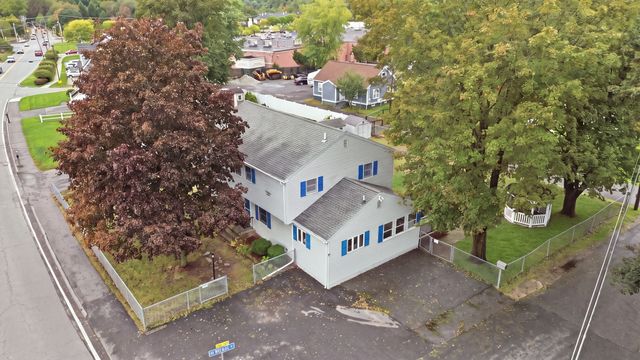 672 Shawsheen St, Tewksbury, MA 01876