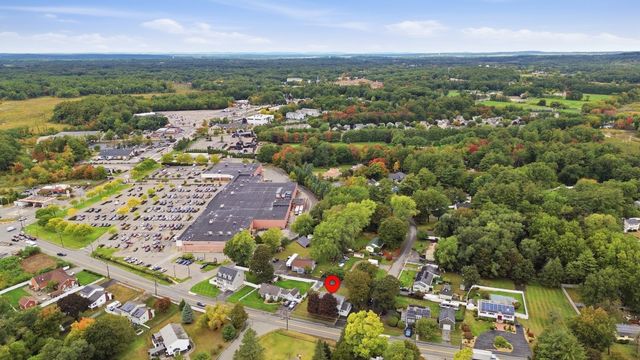672 Shawsheen St, Tewksbury, MA 01876
