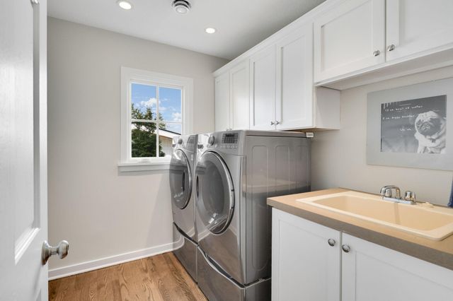 5670 Fairlawn Shores Trail SE, Prior Lake, MN 55372