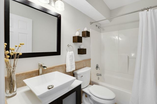 5670 Fairlawn Shores Trail SE, Prior Lake, MN 55372