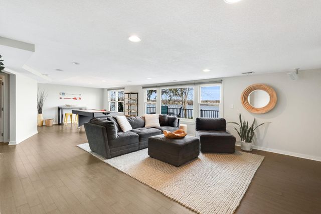 5670 Fairlawn Shores Trail SE, Prior Lake, MN 55372