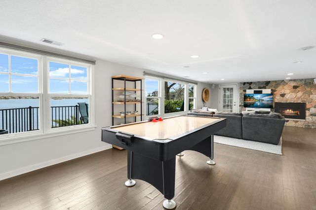 5670 Fairlawn Shores Trail SE, Prior Lake, MN 55372